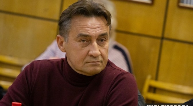 Камиль Ларин выпустит книгу «Карантинный полубред»