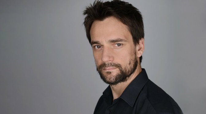 Дмитрий Миллер сыграет выдающегося русского композитора в спектакле «Жизнь подо льдом»